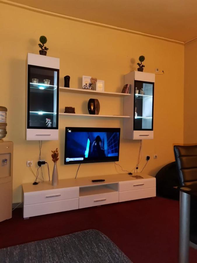 Apartman Nik-Rom Bosanska Gradiska Exterior foto