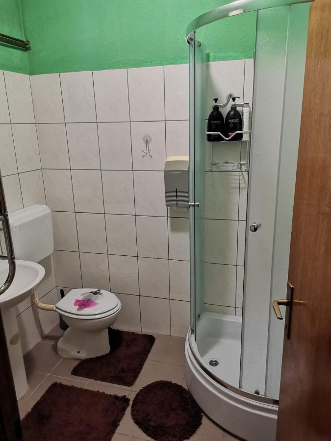Apartman Nik-Rom Bosanska Gradiska Exterior foto