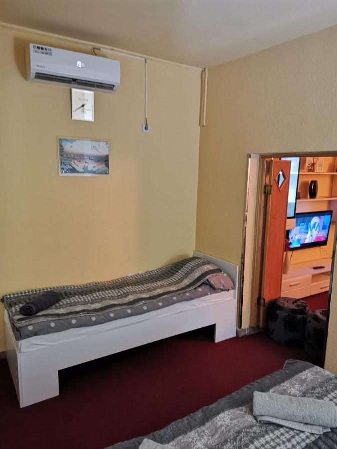 Apartman Nik-Rom Bosanska Gradiska Exterior foto